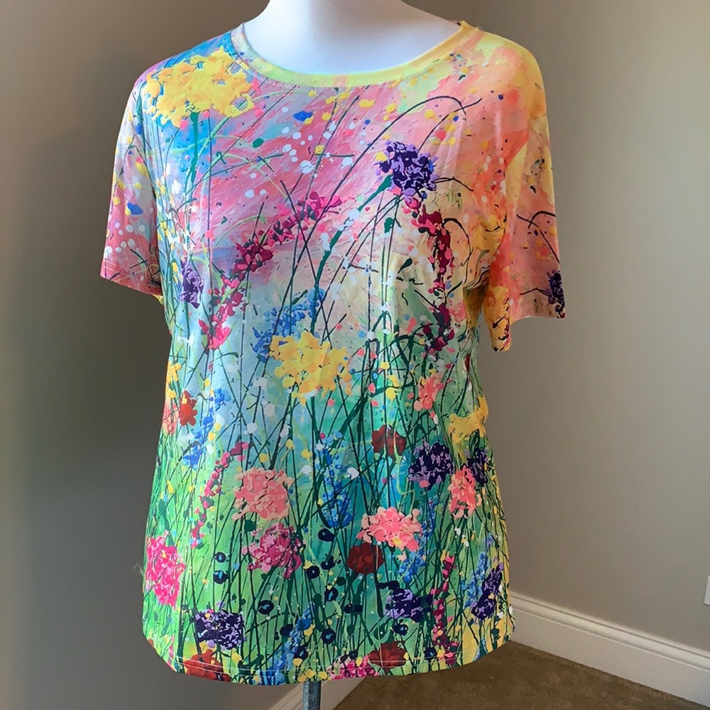 JUSTFASHIONNOW Multi Color Floral Tee size 2XL